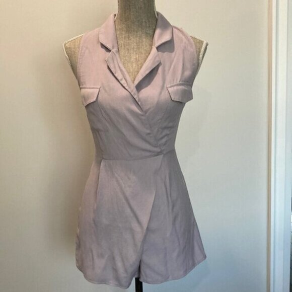 Mia Grey Sleeveless Shorts Romper - Picture 5 of 14